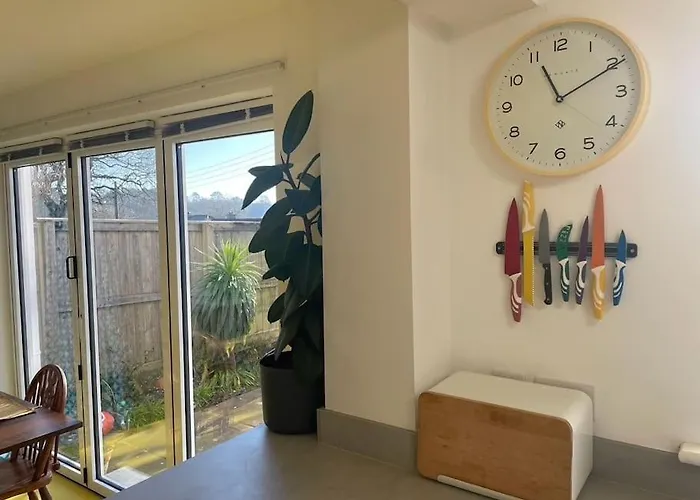 Stunning, Modern And Spacious House - Truro